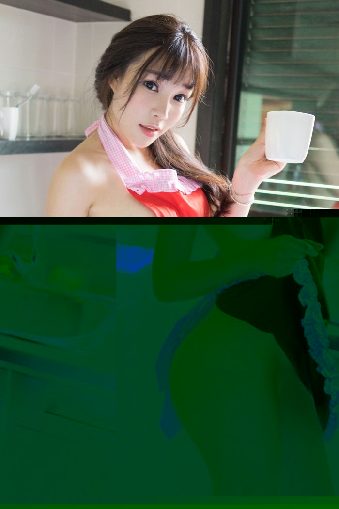 美味厨娘芝芝裸身围裙打湿巨乳侧漏